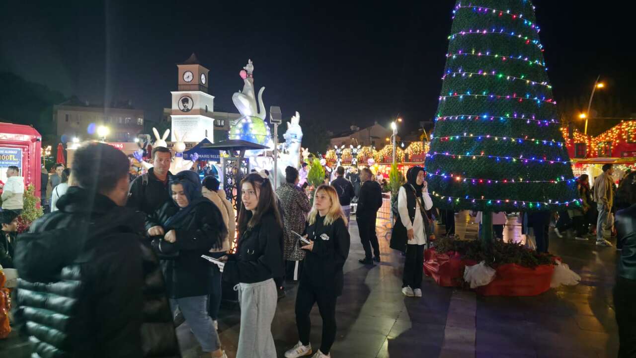 Marmaris'te Yeni Yıl Panayırı Yoğun İlgi Görüyor 4
